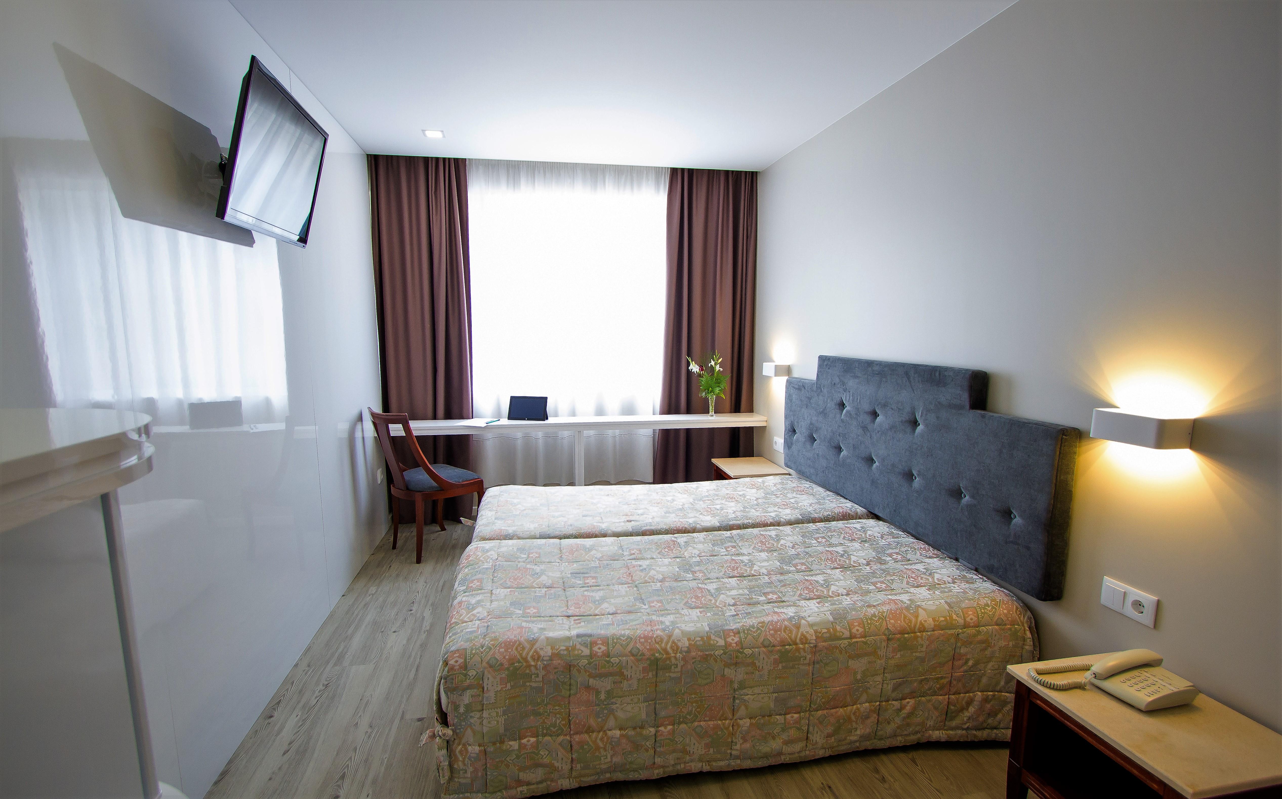 Hotel Avenida Повуа-ди-Варзин Экстерьер фото