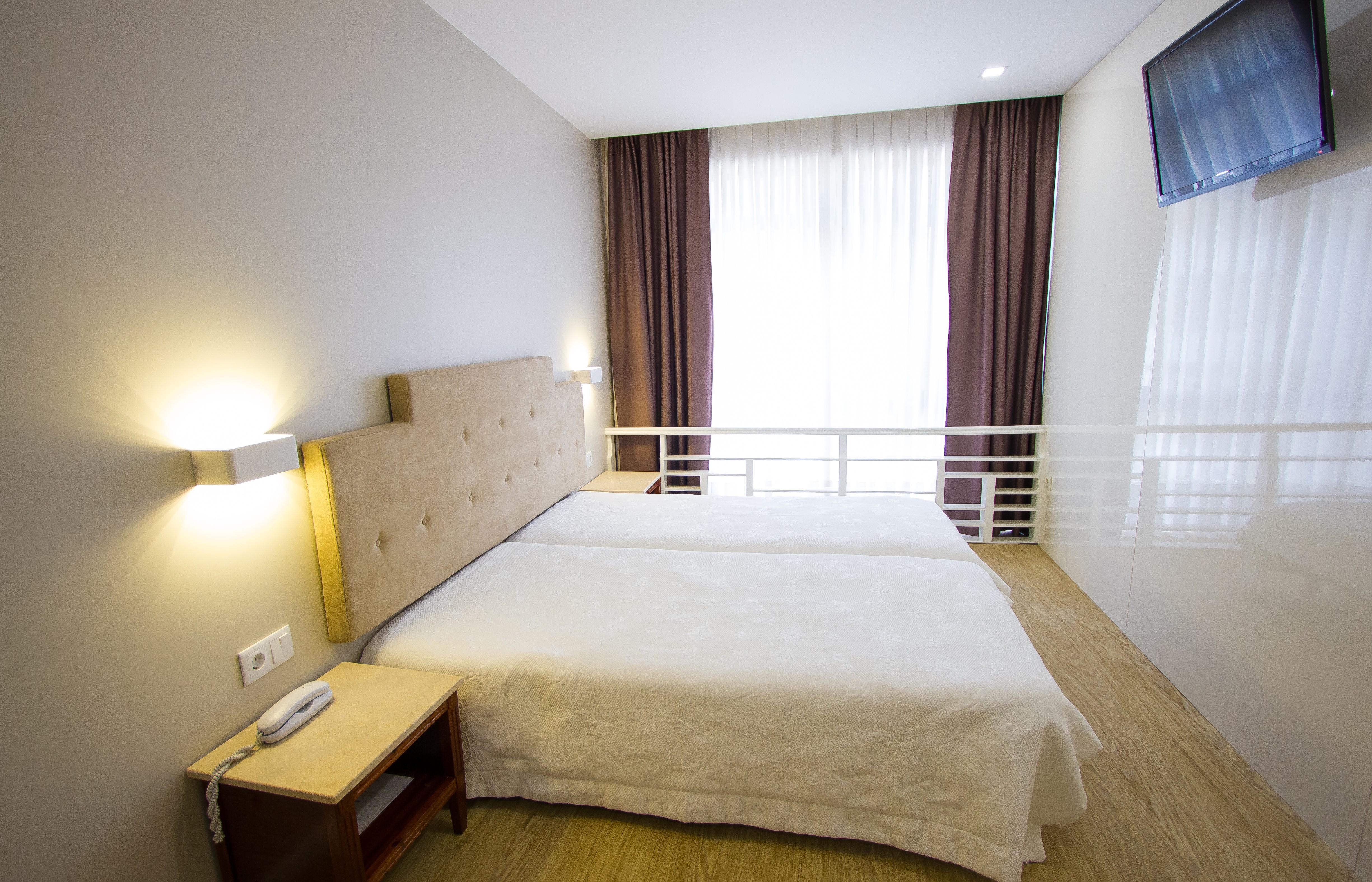 Hotel Avenida Повуа-ди-Варзин Экстерьер фото