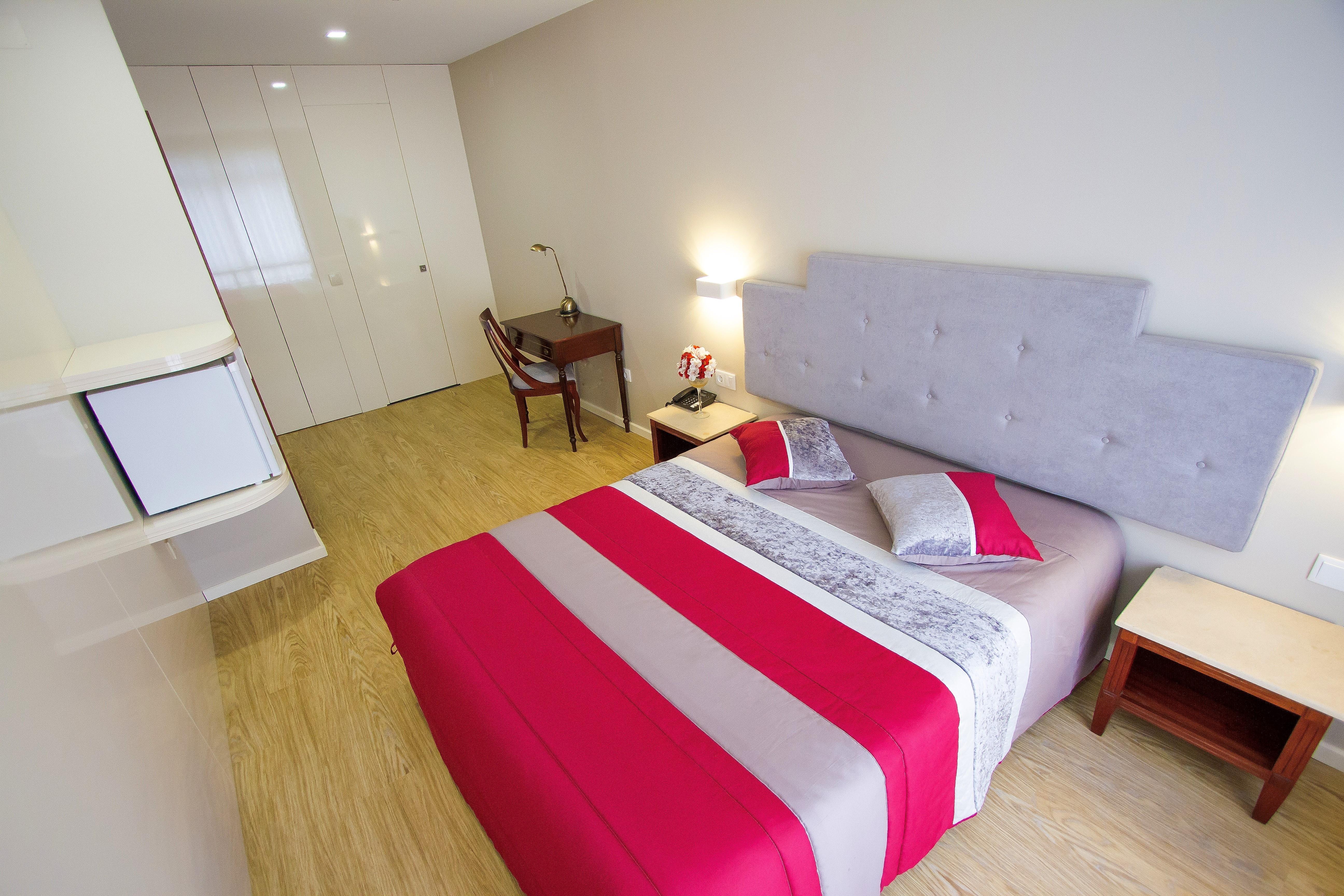 Hotel Avenida Повуа-ди-Варзин Экстерьер фото