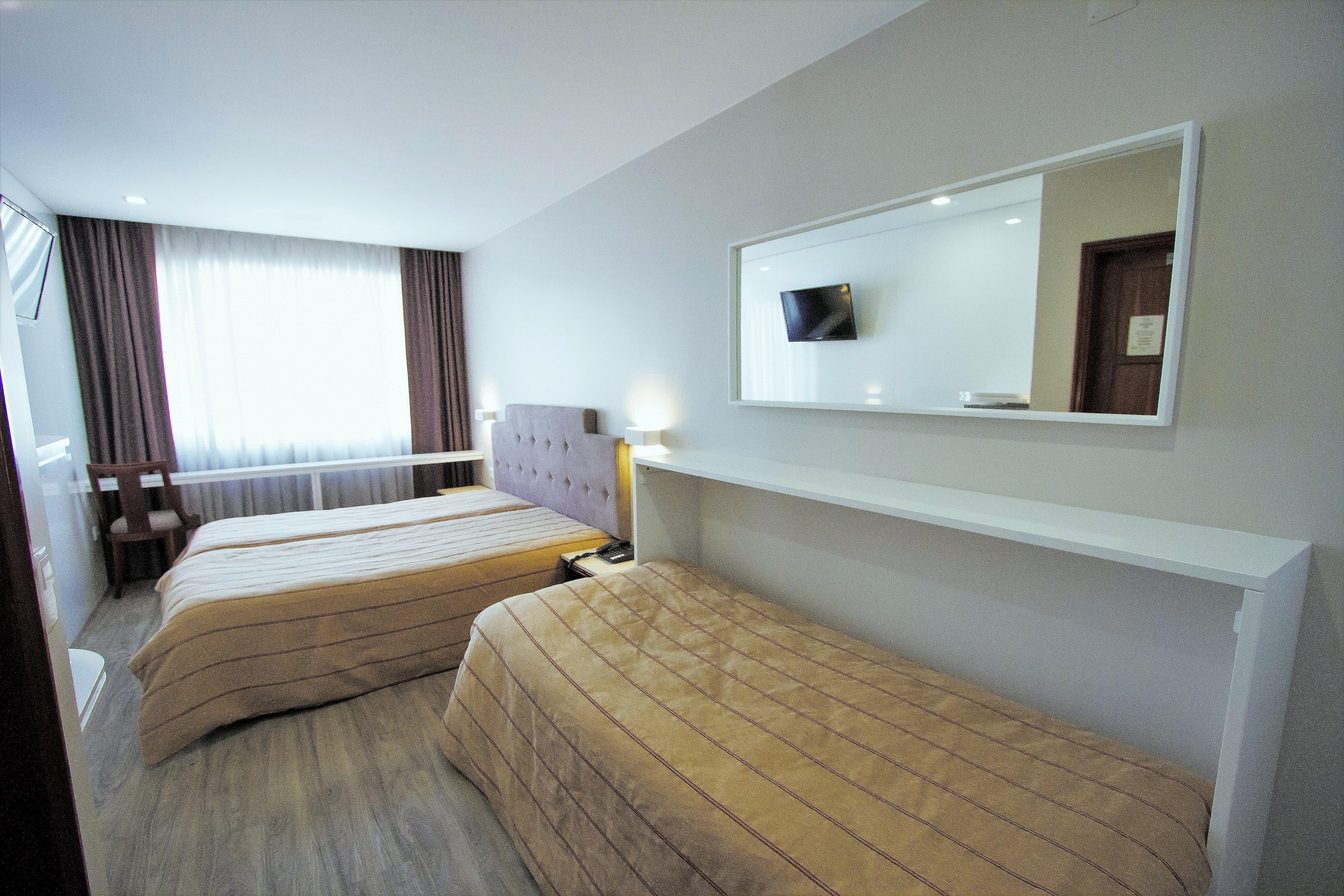 Hotel Avenida Повуа-ди-Варзин Экстерьер фото